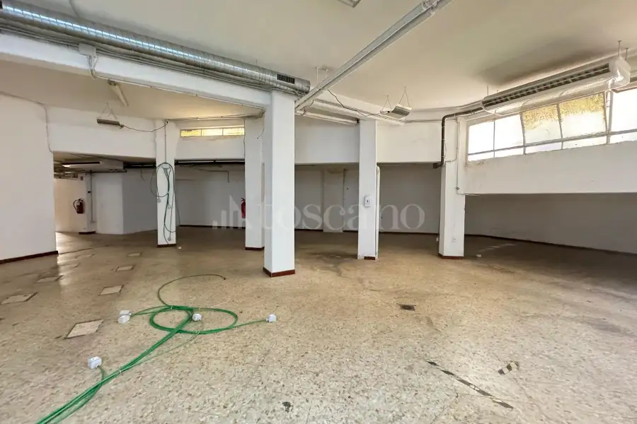 Negozio in affitto di 380 mq a €6.800 (rif. 13/2025)
