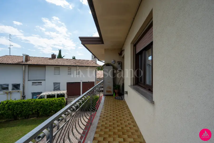 Villa Bifamiliare in vendita di 150 mq a €210.000 (rif. 120/2026)