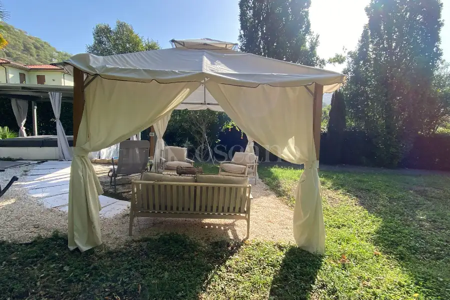Casa Indipendente in vendita di 200 mq a €570.000 (rif. 32/2026)