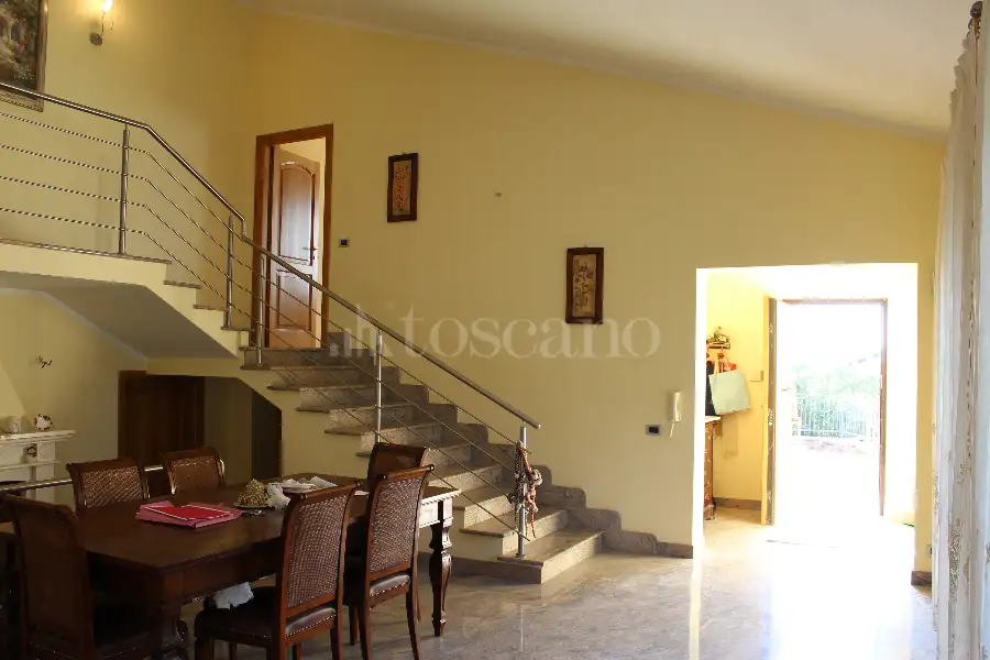Villa in vendita di 270 mq a €255.000 (rif. 4/2026)
