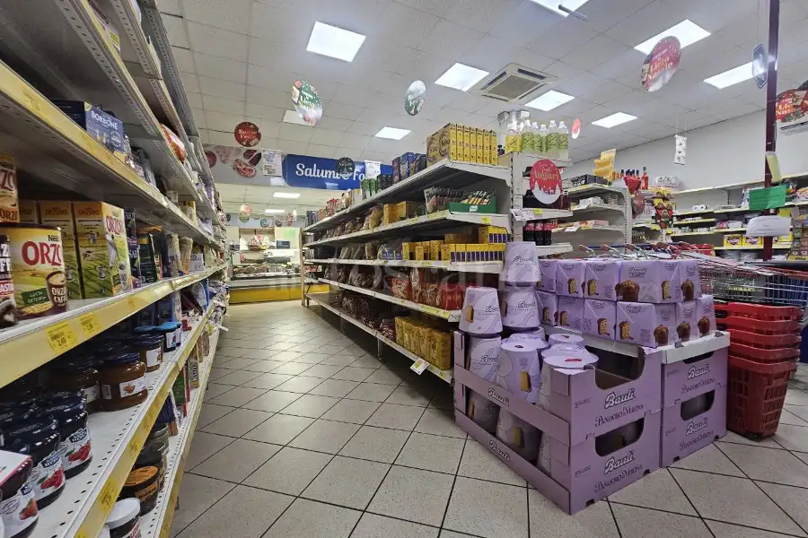 Attività Commerciale in vendita di 100 mq a €65.000 (rif. 86/2025)