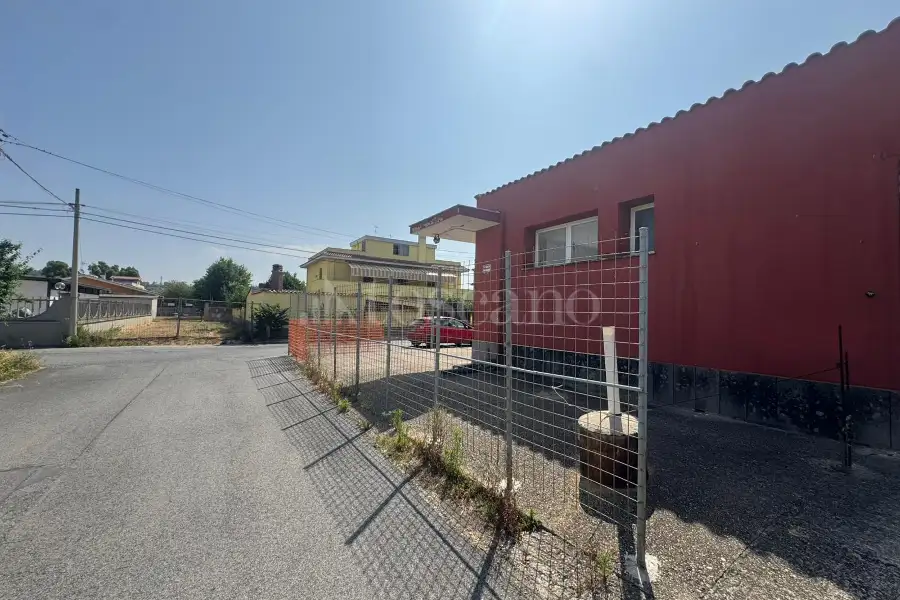 Negozio in vendita di 100 mq a €239.000 (rif. 5/2025)