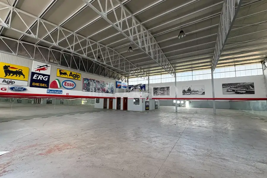 Capannone in affitto di 400 mq a €2.000 (rif. 43/2026)
