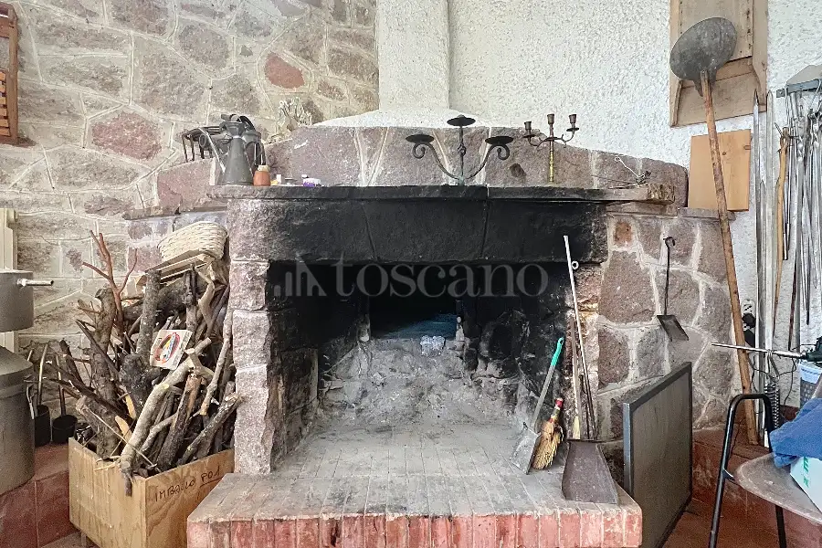 Villa in vendita di 630 mq a €670.000 (rif. 195/2025)