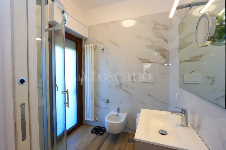 Villa Plurifamiliare in vendita di 210 mq a €675.000 (rif. 62/2026)