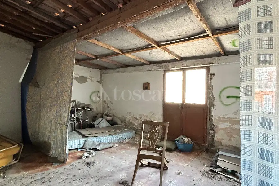 Casa Indipendente in vendita di 138 mq a €15.000 (rif. 70/2026)