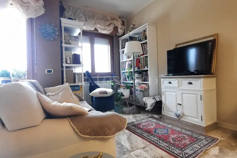 Villa Plurifamiliare in vendita di 800 mq a €795.000 (rif. 6/2025)