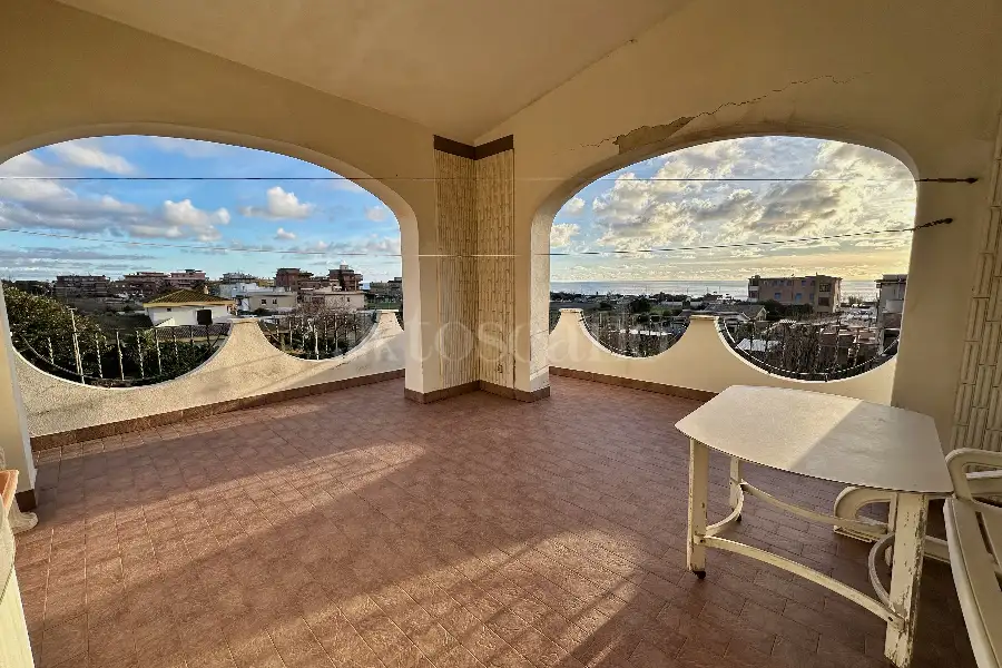 Attico in vendita di 160 mq a €339.000 (rif. 4/2026)