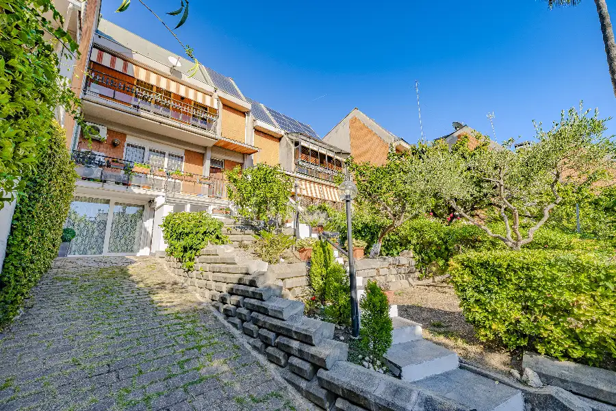 Casa in vendita di 220 mq a €799.000 (rif. 35/2026)