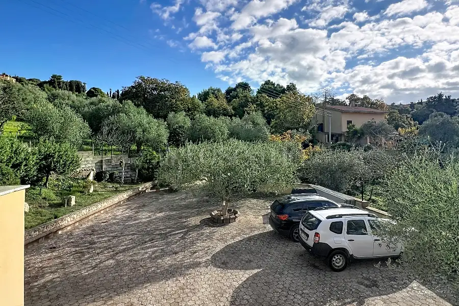 Villa in vendita di 600 mq a €590.000 (rif. 215/2025)