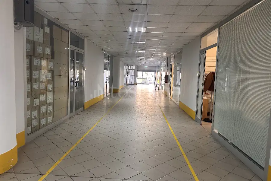Negozio in vendita di 176 mq a €79.000 (rif. 31/2025)