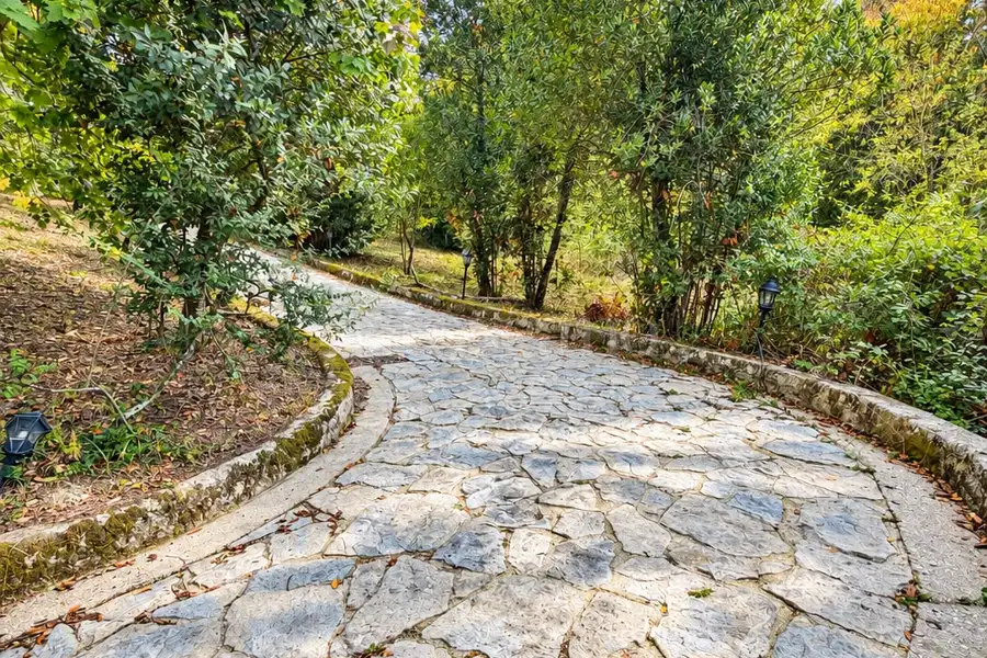 Rustico in vendita di 80 mq a €230.000 (rif. 169/2026)