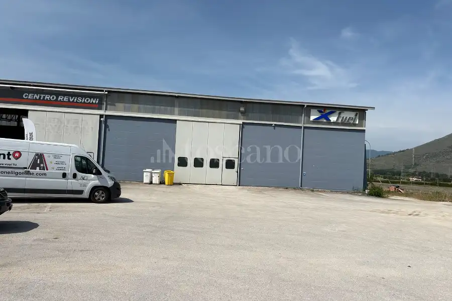 Capannone in affitto di 400 mq a €2.000 (rif. 43/2026)