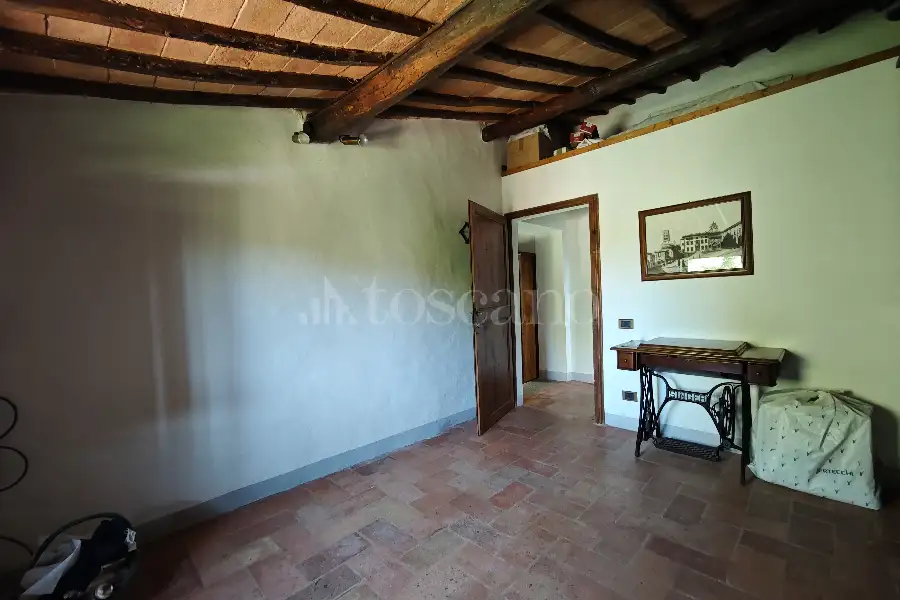 Casale in vendita di 300 mq a €570.000 (rif. 24/2022)