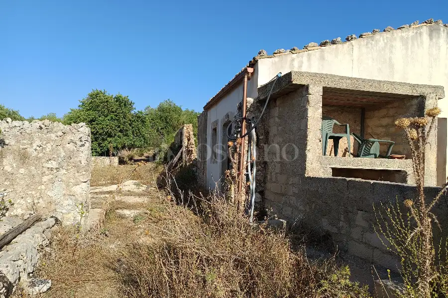 Agricolo in vendita di 130.000 mq a €149.000 (rif. 95/2025)