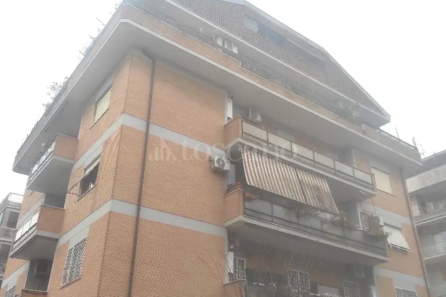 Casa in affitto di 60 mq a €890 (rif. 8/2026)