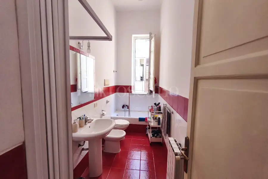 Palazzo in vendita di 1.500 mq a €2.200.000 (rif. 65/2026)