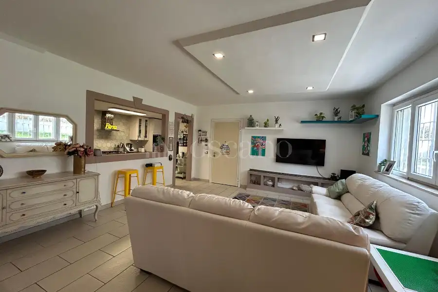 Villa Plurifamiliare in vendita di 220 mq a €459.000 (rif. 44/2026)