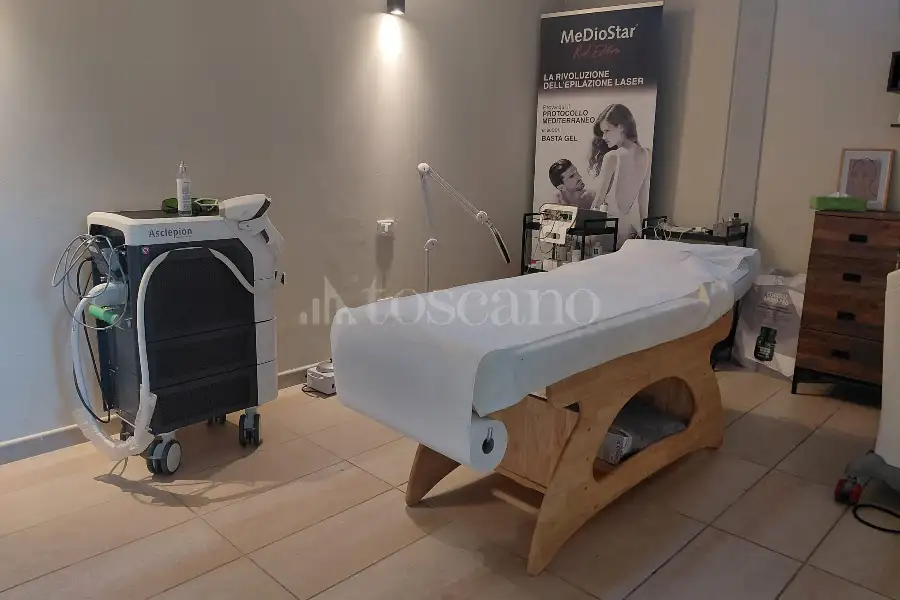 Attività Commerciale in vendita di 90 mq a €42.000 (rif. 81/2026)