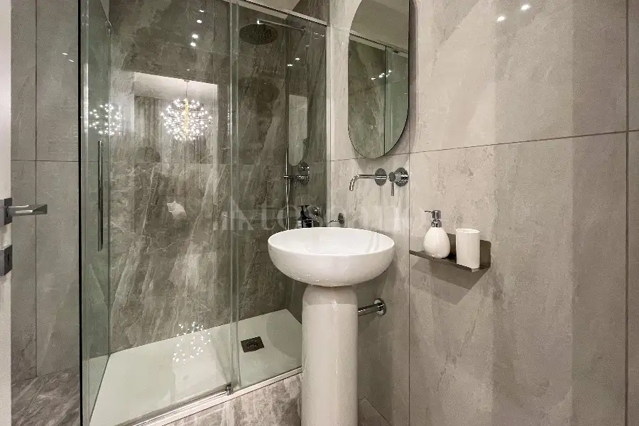 Casa in vendita di 200 mq a €895.000 (rif. 12/2026)