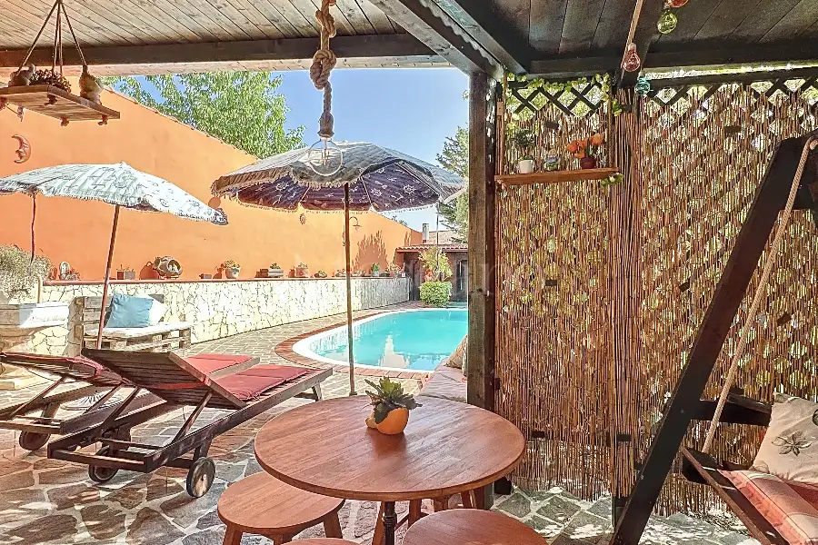 Casa Indipendente in vendita di 330 mq a €590.000 (rif. 82/2025)