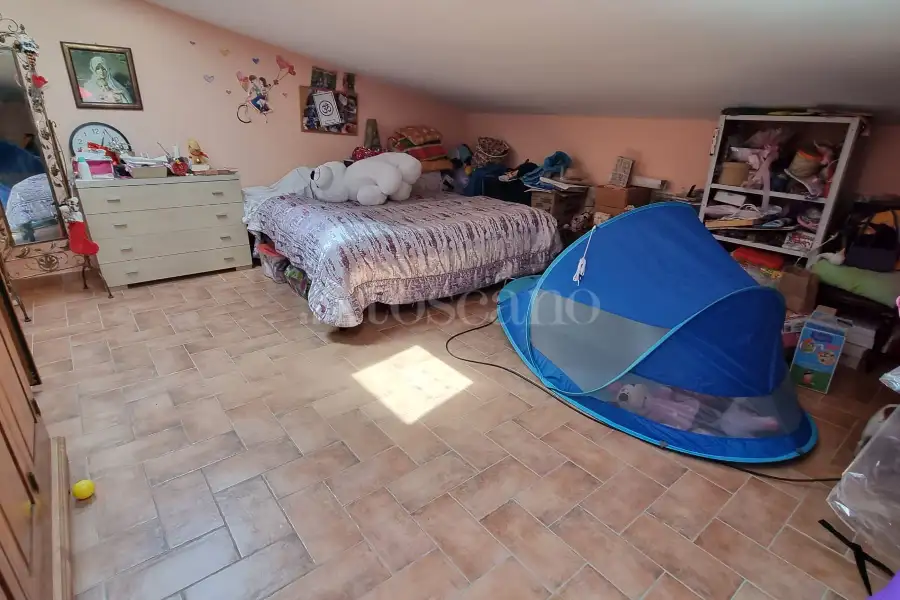 Villa in vendita di 240 mq a €450.000 (rif. 17/2026)