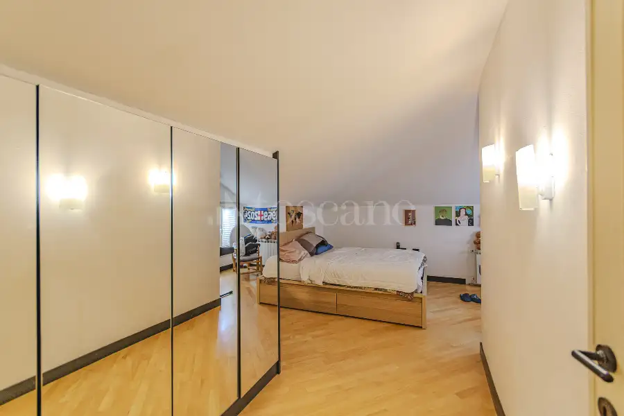 Superattico in vendita di 105 mq a €699.000 (rif. 11/2026)