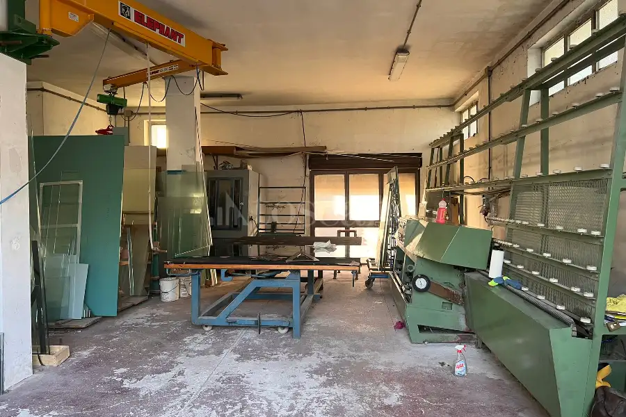 Palazzo in vendita di 800 mq a €390.000 (rif. 20/2024)