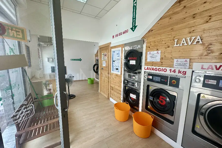 Negozio in vendita di 40 mq a €99.900 (rif. 15/2025)
