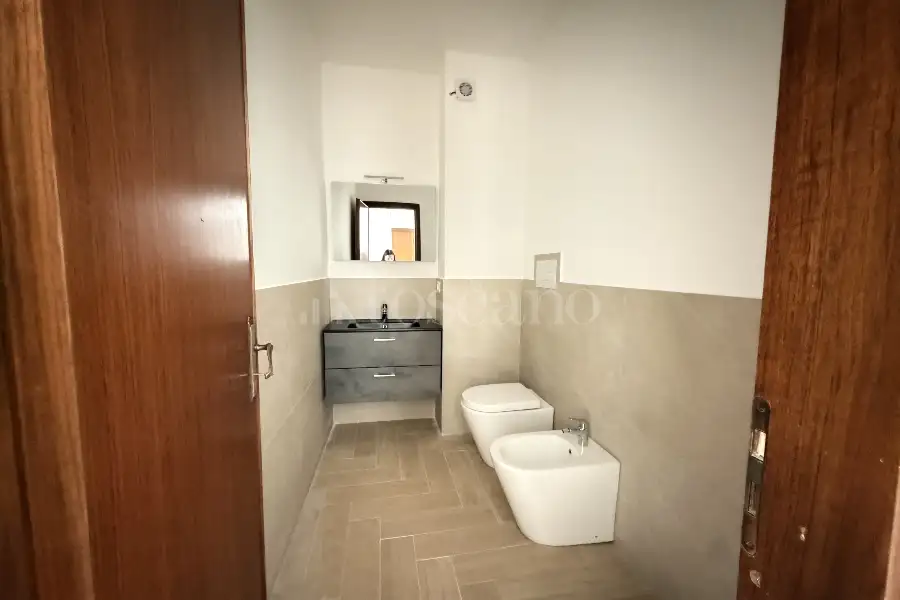 Ufficio in affitto di 98 mq a €850 (rif. 77/2026)