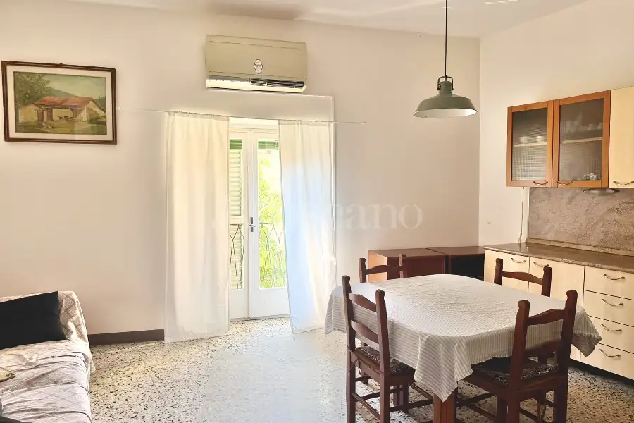 Palazzo in vendita di 1.035 mq a €1.850.000 (rif. 24/2026)