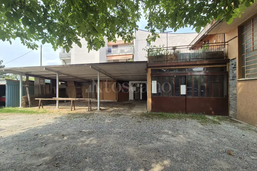 Laboratorio in vendita di 145 mq a €82.000 (rif. 35/2025)