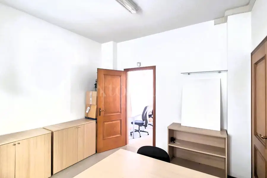 Ufficio in affitto di 90 mq a €950 (rif. 54/2026)