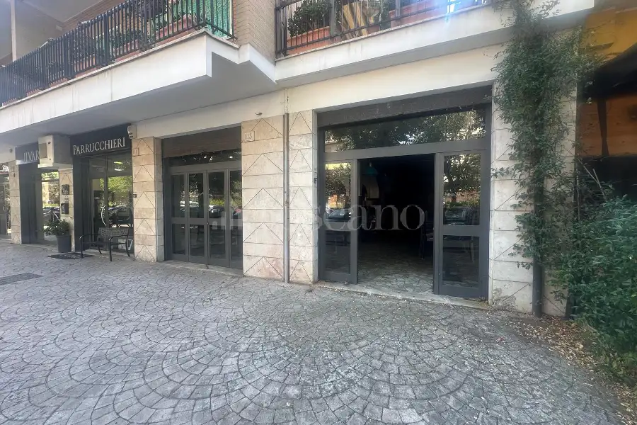 Negozio in vendita di 130 mq a €529.000 (rif. 13/2026)