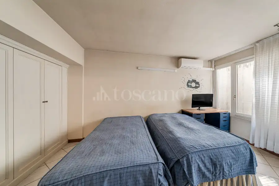 Villa Bifamiliare in vendita di 250 mq a €665.000 (rif. 50/2025)