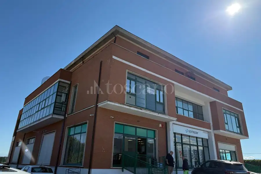Magazzino in affitto di 470 mq a €2.500 (rif. 82/2026)