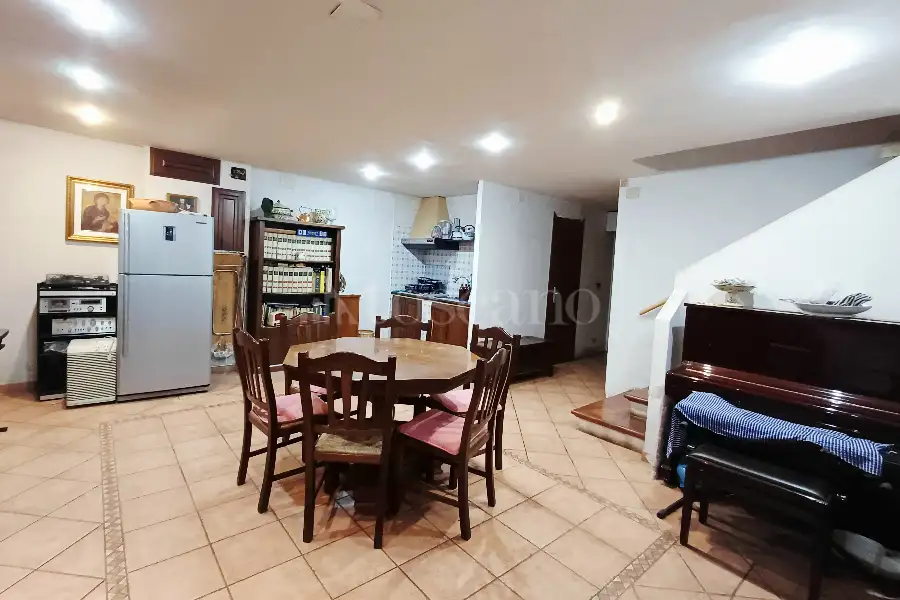Villino a Schiera in vendita di 200 mq a €569.000 (rif. 9/2026)