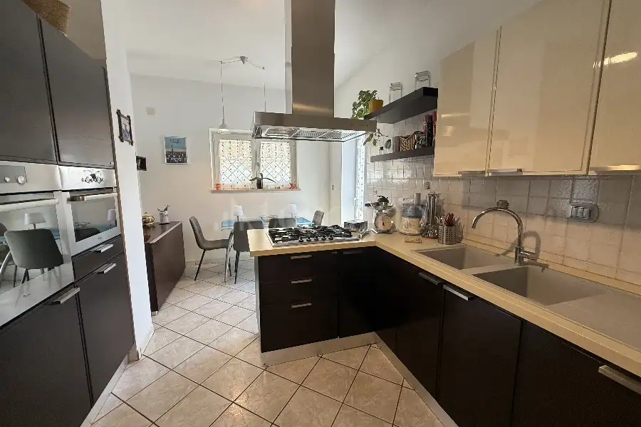Villa Bifamiliare in vendita di 200 mq a €499.000 (rif. 10/2025)