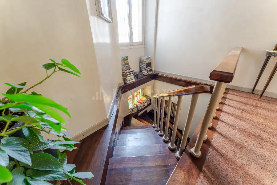 Casa in vendita di 360 mq trattativa riservata (rif. 44/2026)