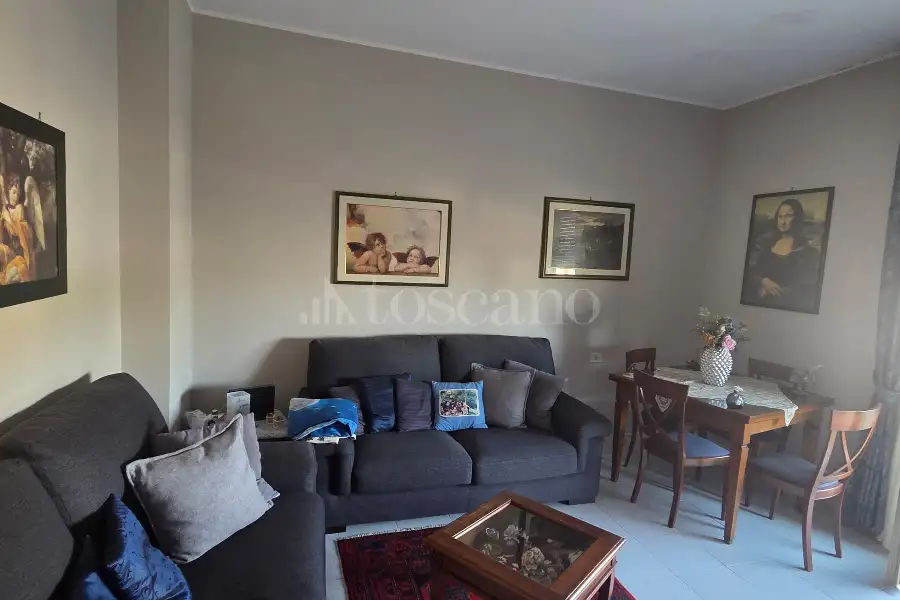 Villa Plurifamiliare in vendita di 575 mq a €580.000 (rif. 33/2026)
