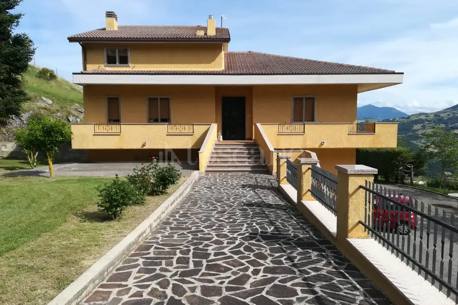 Villa in vendita di 400 mq a €320.000 (rif. 30/2024)