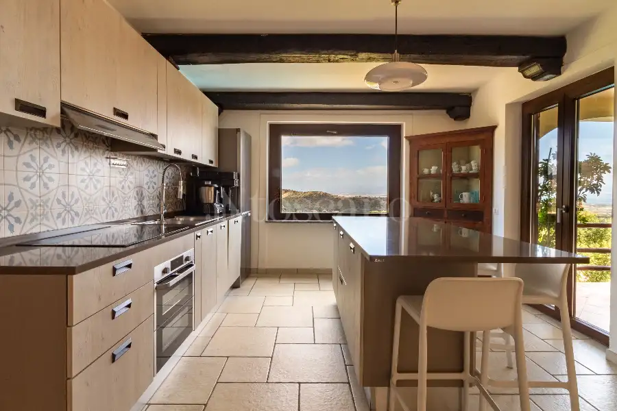 Villa in vendita di 350 mq a €790.000 (rif. 33/2024)