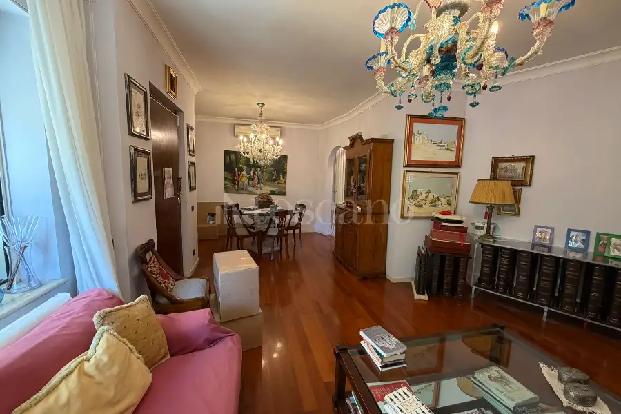 Villa Plurifamiliare in vendita di 430 mq a €395.000 (rif. 19/2026)