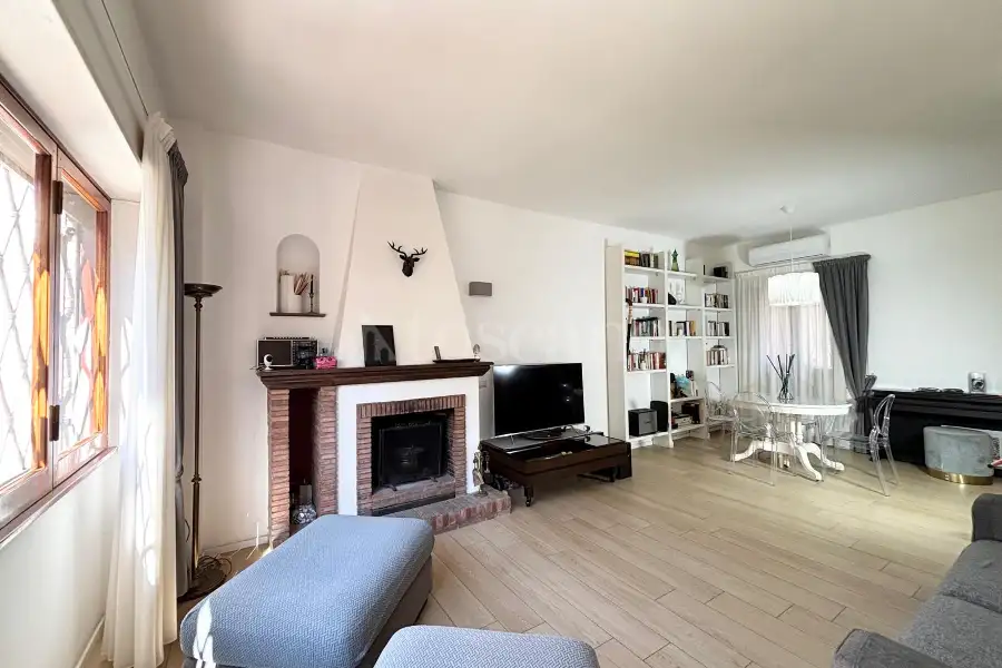 Villino a Schiera in vendita di 261 mq a €699.000 (rif. 49/2025)