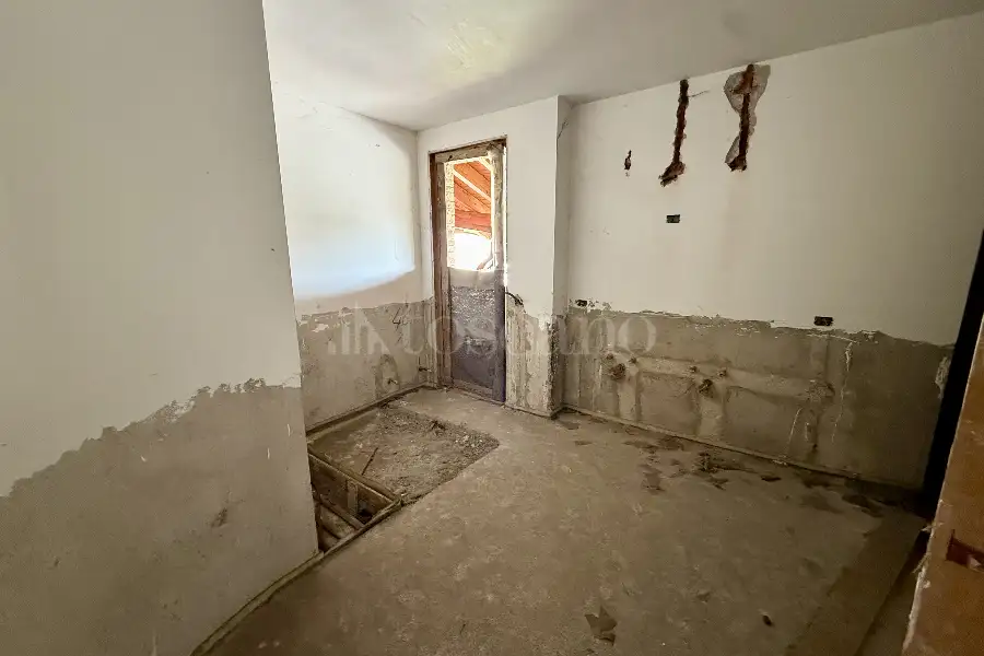 Villa Bifamiliare in vendita di 420 mq trattativa riservata (rif. 17/2026)