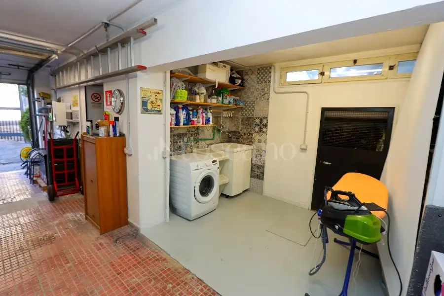 Villa Plurifamiliare in vendita di 210 mq a €675.000 (rif. 62/2026)