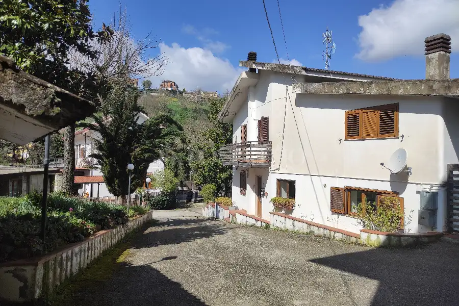 Casa in vendita di 240 mq a €180.000 (rif. 9/2025)