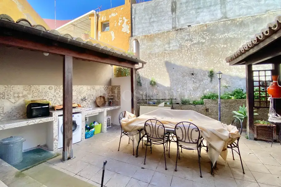 Villa in vendita di 431 mq a €510.000 (rif. 8/2026)