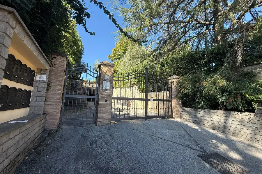 Villa Plurifamiliare in vendita di 220 mq a €545.000 (rif. 12/2026)