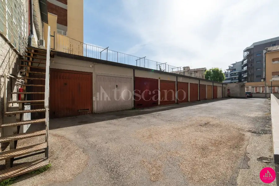 Attività Commerciale in vendita di 175 mq a €339.000 (rif. 31/2026)